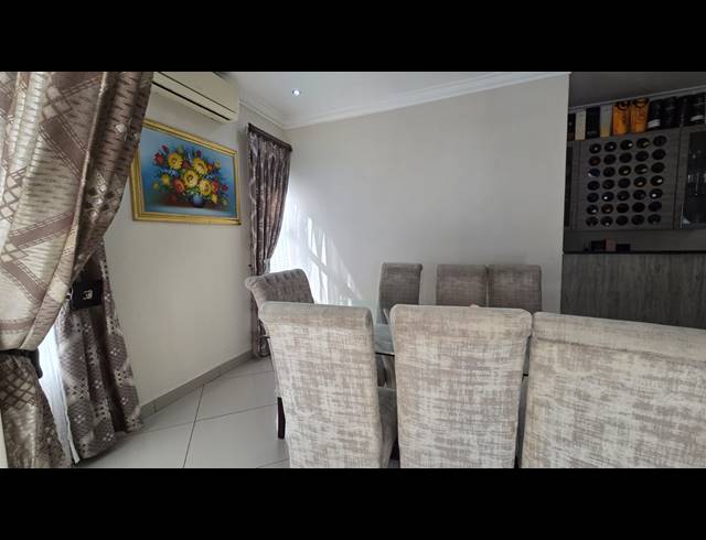 4 BEDROOM FREEHOLD FOR SALE IN SOUTH CREST